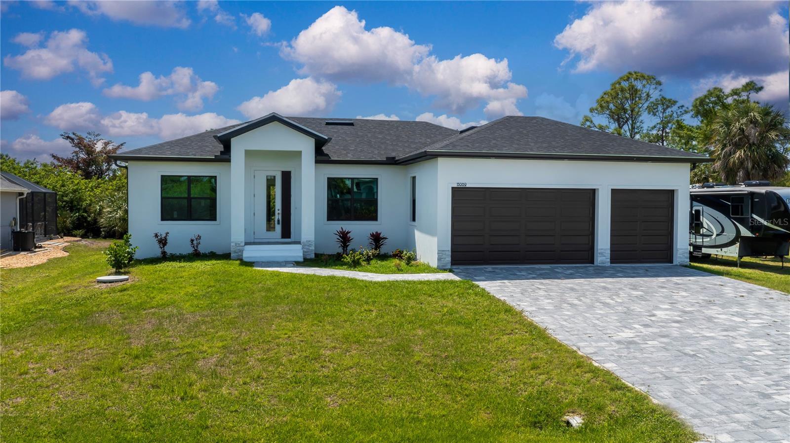15089 ALDAMA CIR, PORT CHARLOTTE, FL — photo 43