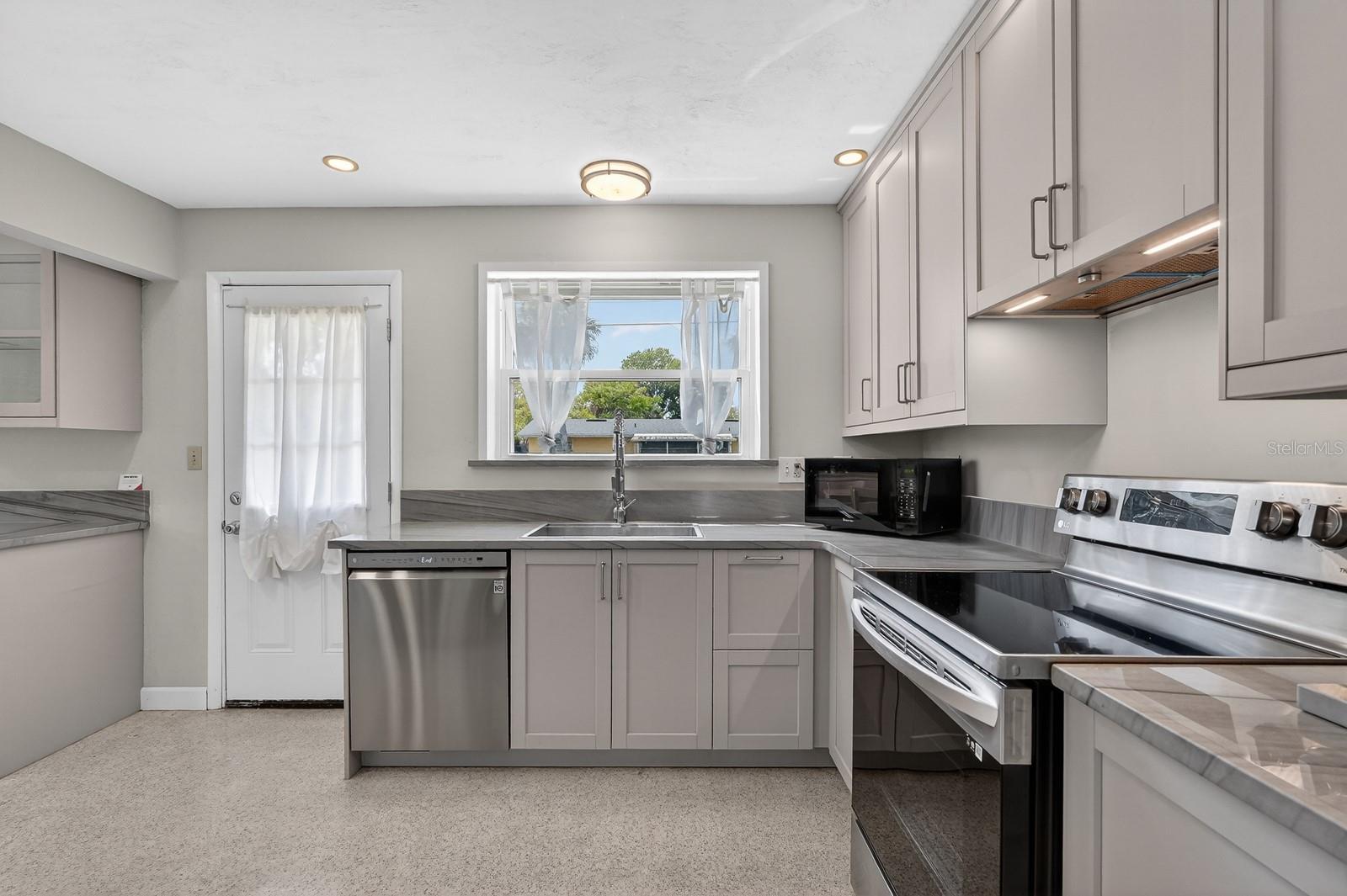 1238 SUWANEE RD, DAYTONA BEACH, FL — photo 18