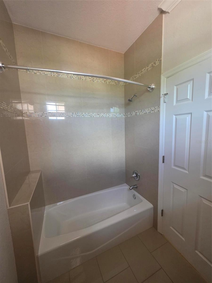 240 W END DR #1323, PUNTA GORDA, FL — photo 25