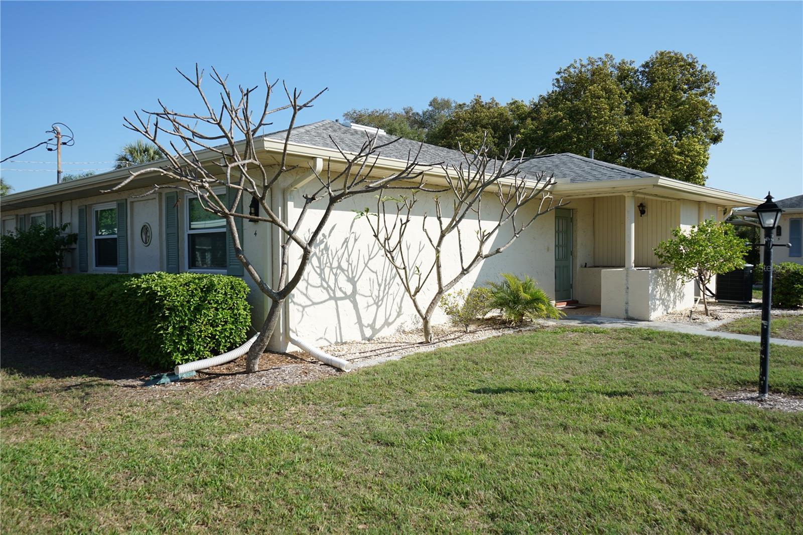 1901 CANTERBURY LN #4, SUN CITY CENTER, FL — photo 2
