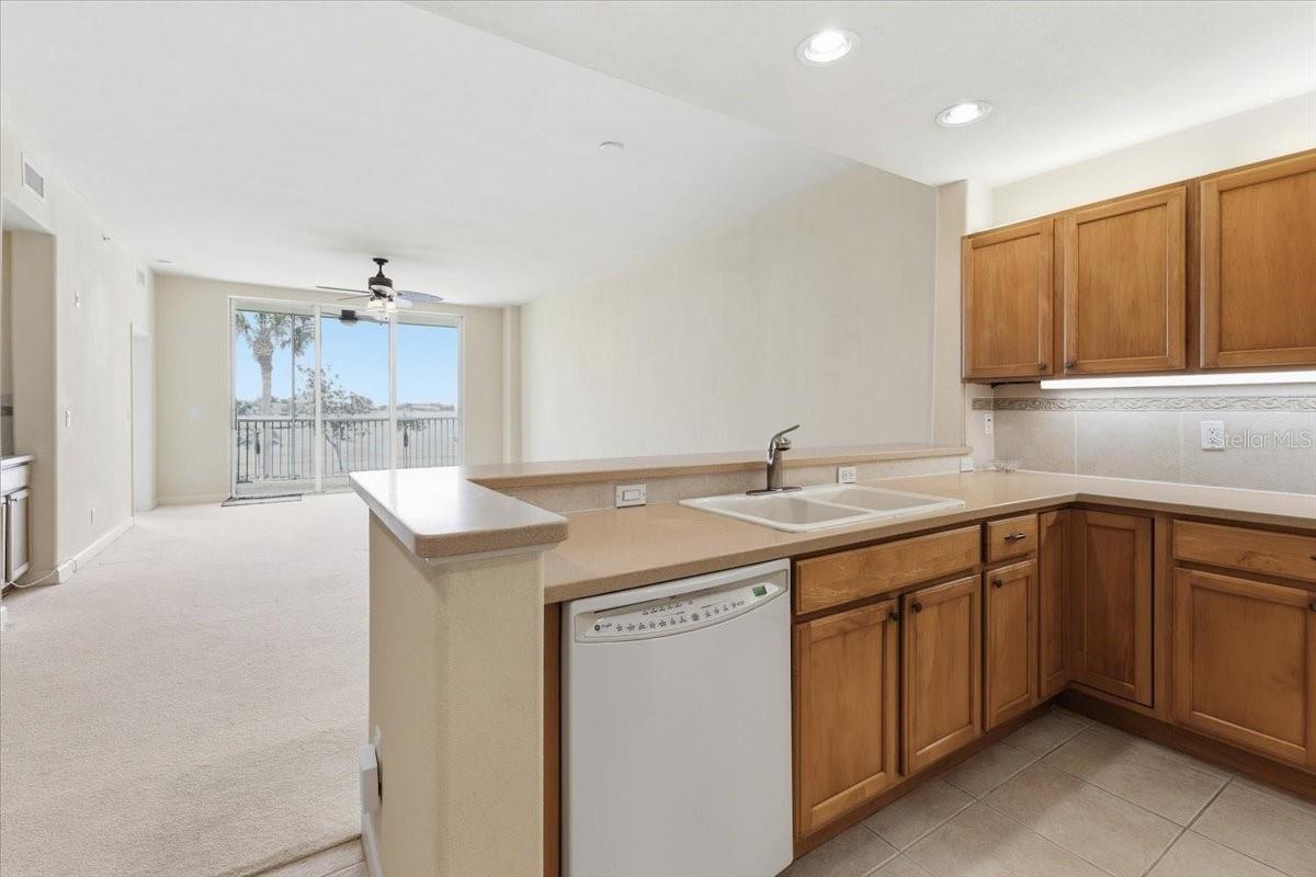 10045 LINKS LN #203, ROTONDA WEST, FL — photo 8
