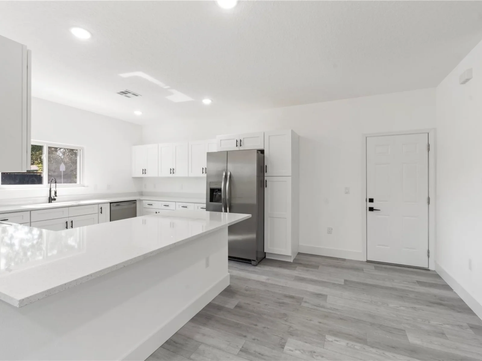 820 E DESOTO ST, CLERMONT, FL — photo 9