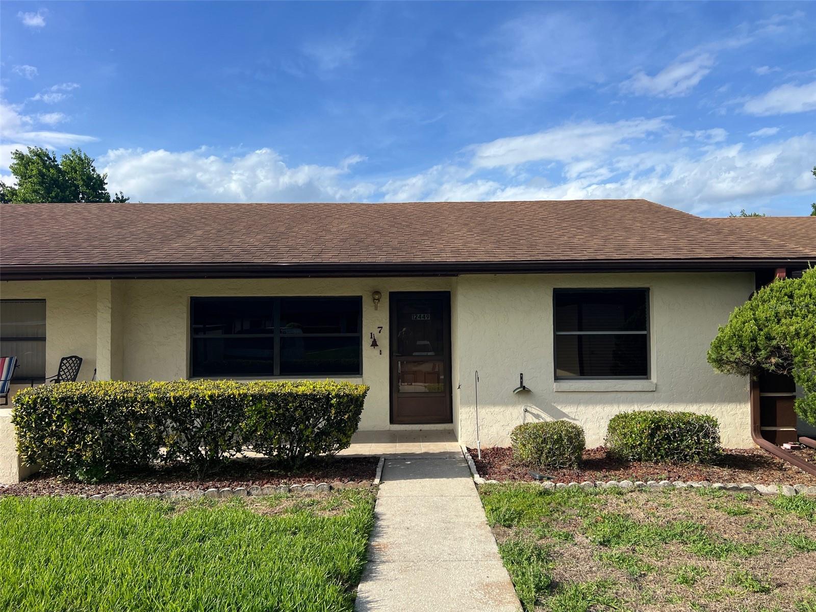 12449 ORANGEWOOD CIR #17, TAVARES, FL