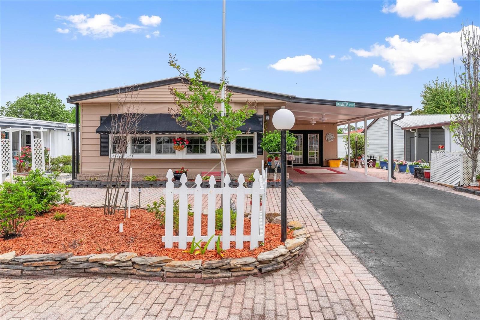 2470 KAREN DR, MOUNT DORA, FL