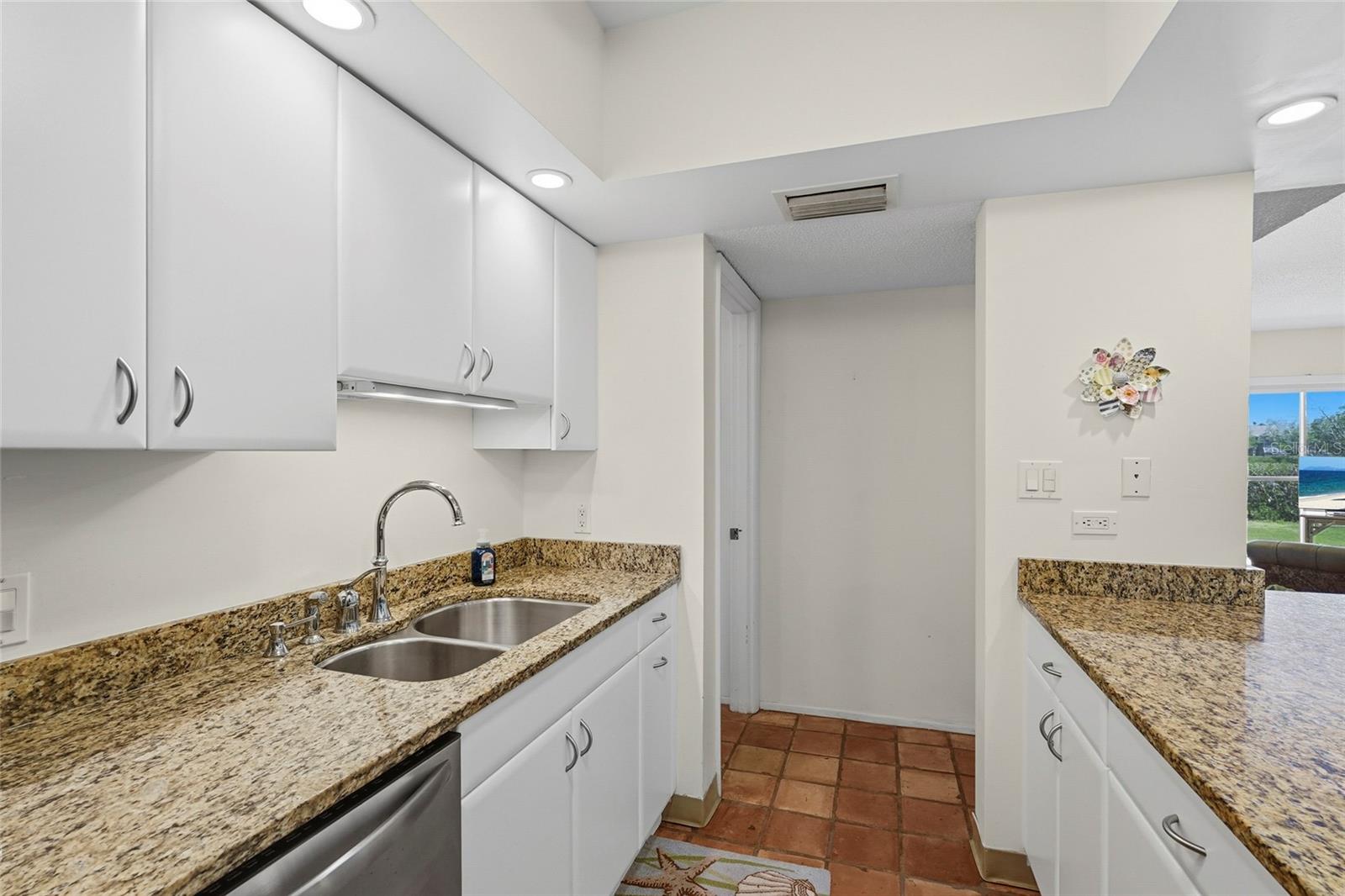 3240 GULF OF MEXICO DR #B104, LONGBOAT KEY, FL — photo 21