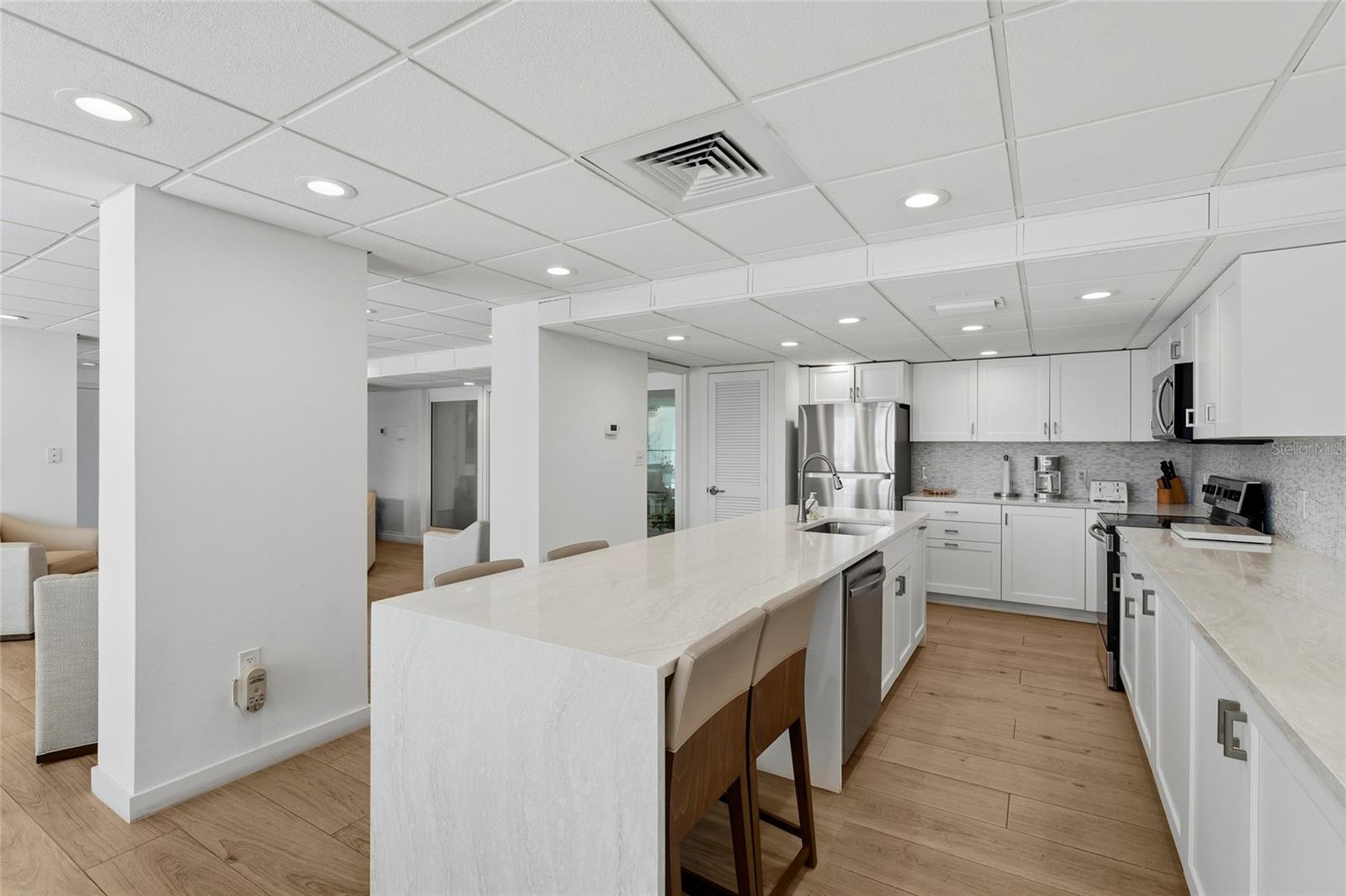 3240 GULF OF MEXICO DR #B104, LONGBOAT KEY, FL — photo 56
