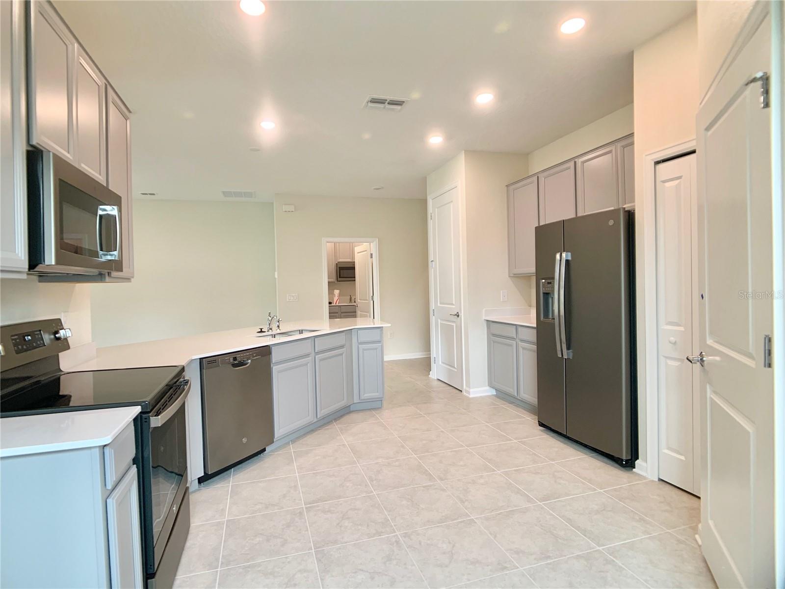 16440 CHAMPLAIN ST, CLERMONT, FL — photo 10