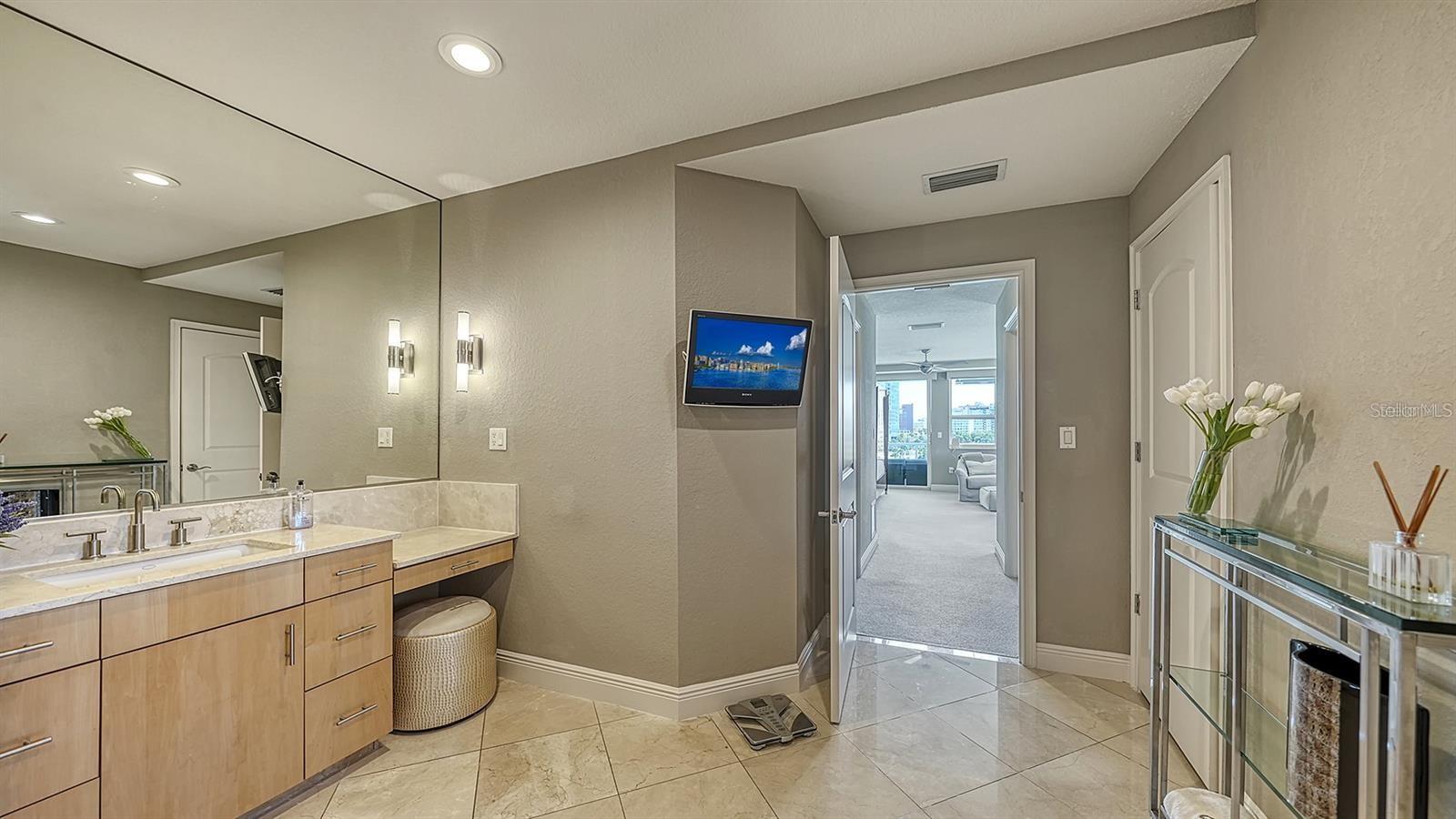 650 GOLDEN GATE PT #602, SARASOTA, FL — photo 28