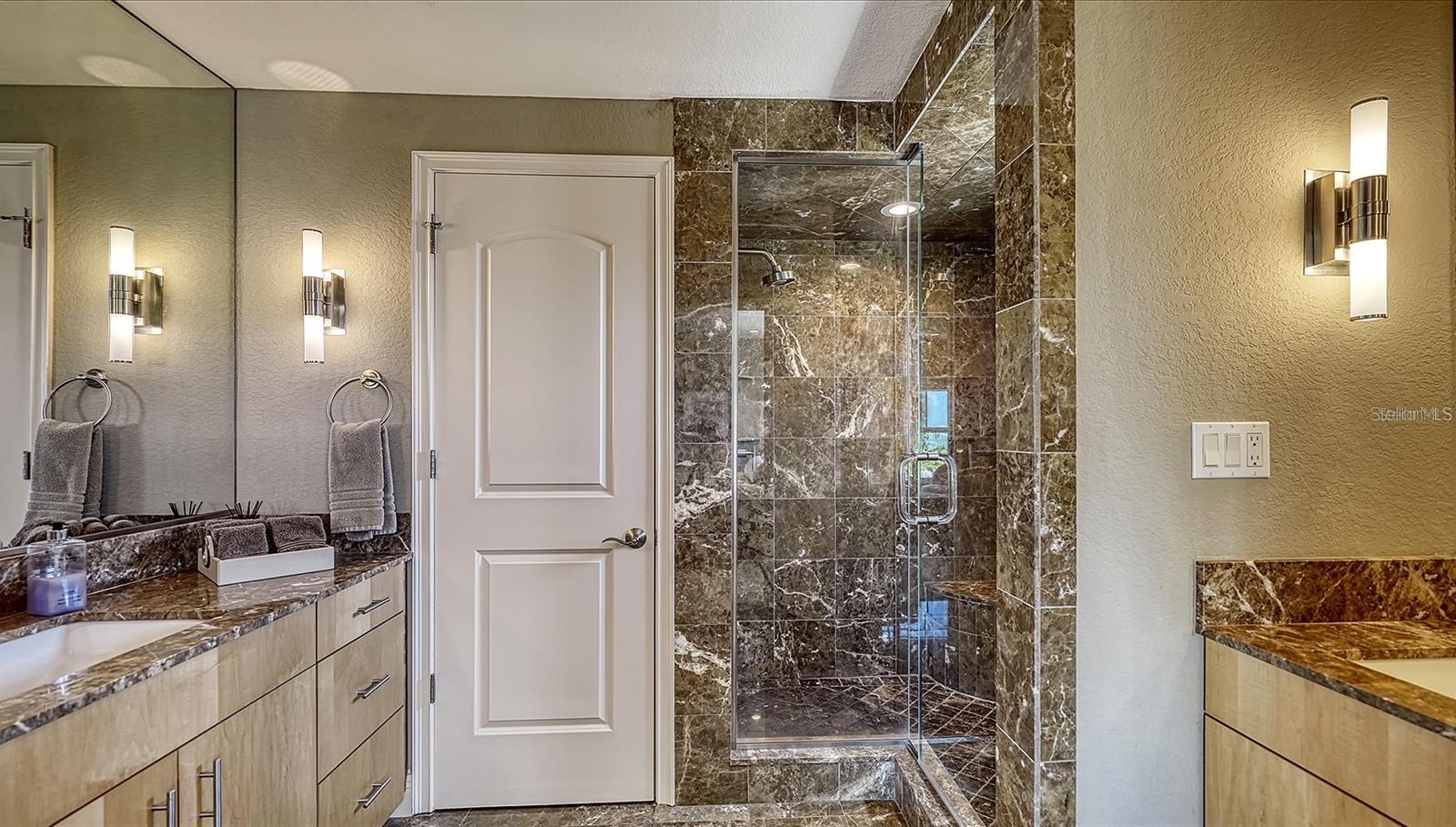 650 GOLDEN GATE PT #602, SARASOTA, FL — photo 37