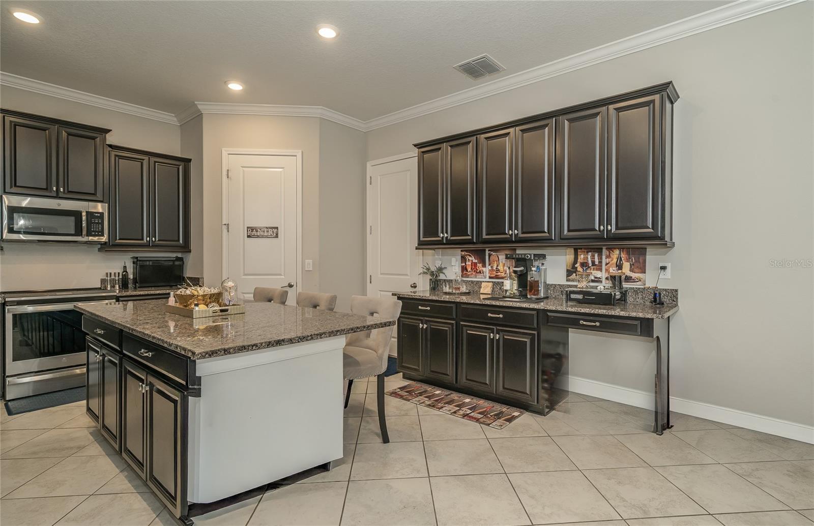 8099 LAGO MIST WAY, WESLEY CHAPEL, FL — photo 9