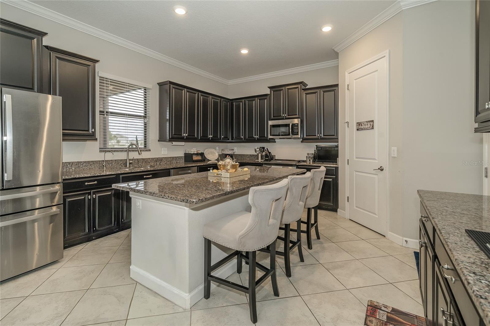 8099 LAGO MIST WAY, WESLEY CHAPEL, FL — photo 4