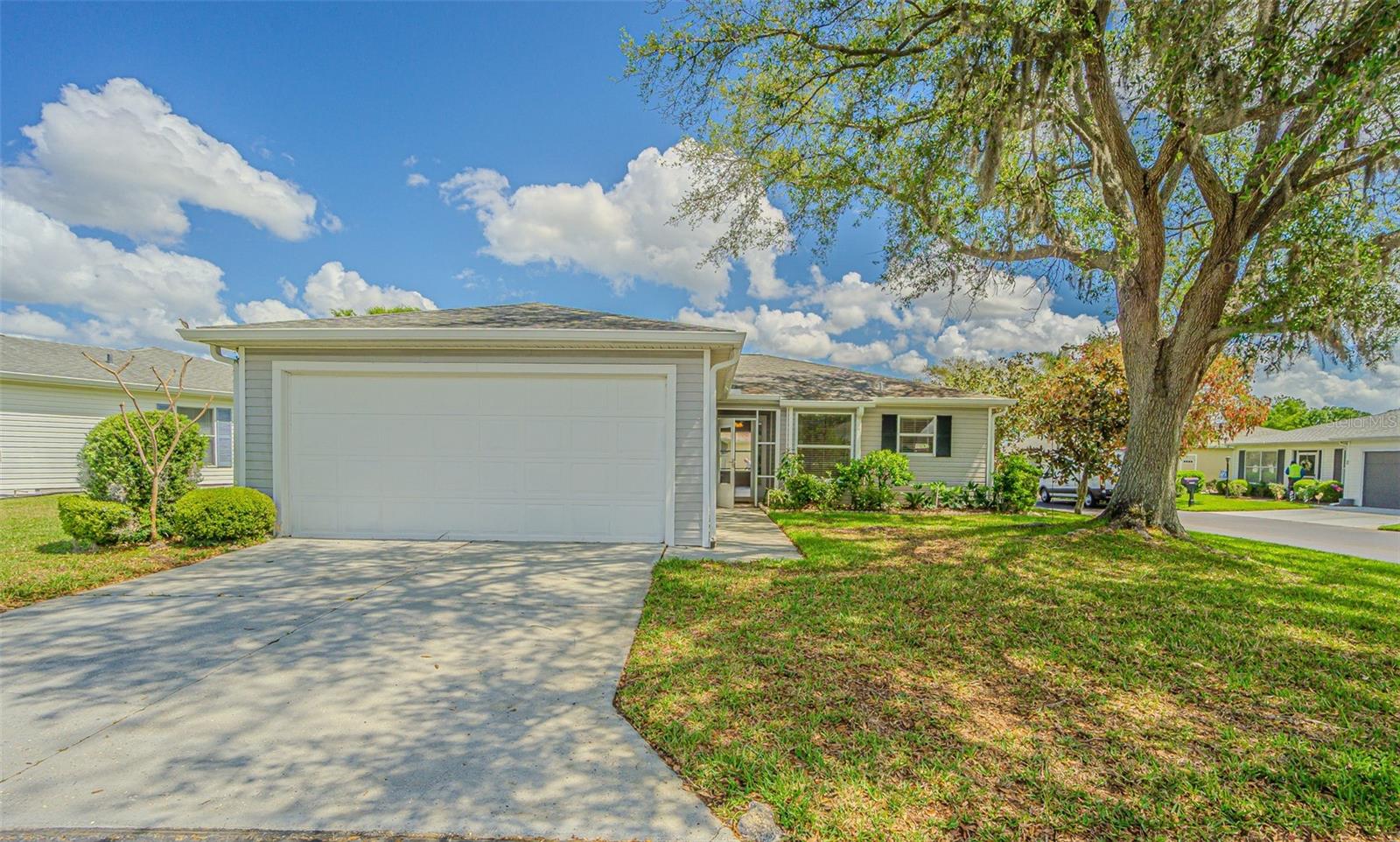 11204 COREY PAVIN LN, SAN ANTONIO, FL — photo 6
