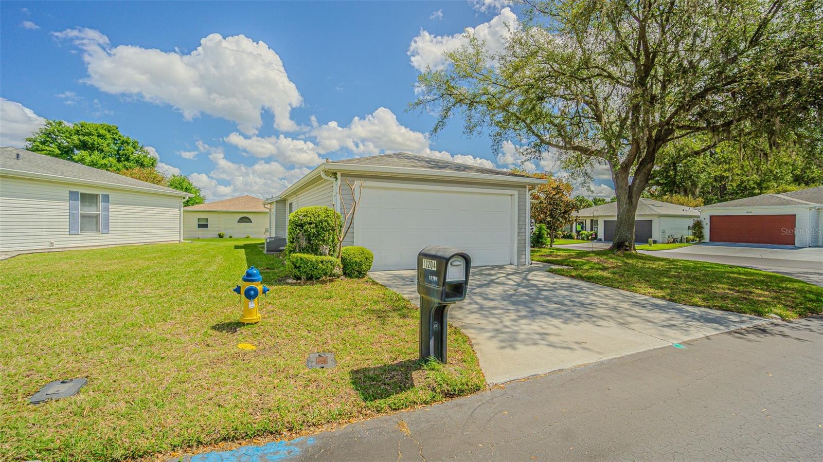 11204 COREY PAVIN LN, SAN ANTONIO, FL — photo 16