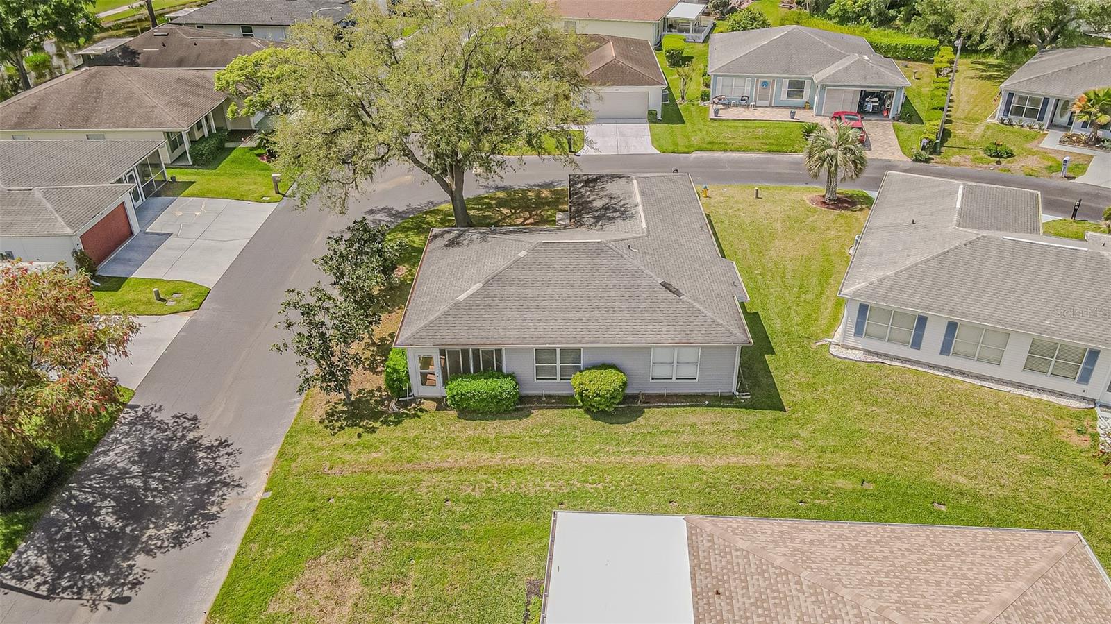 11204 COREY PAVIN LN, SAN ANTONIO, FL — photo 21