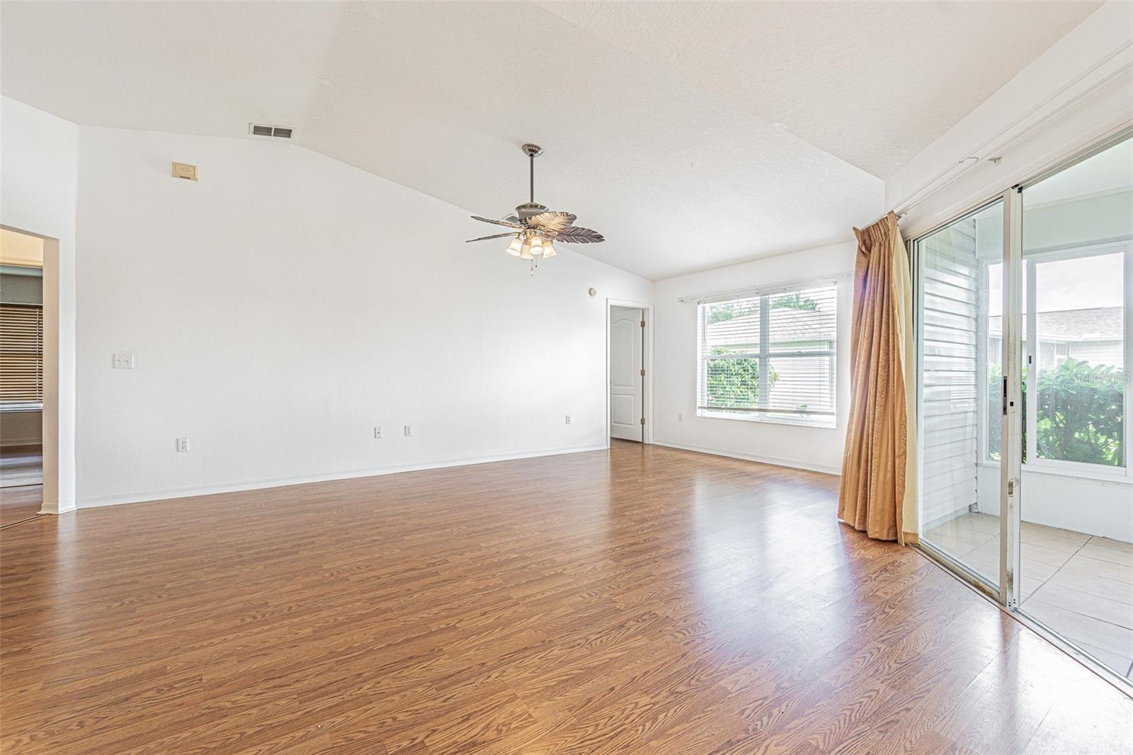 11204 COREY PAVIN LN, SAN ANTONIO, FL — photo 22