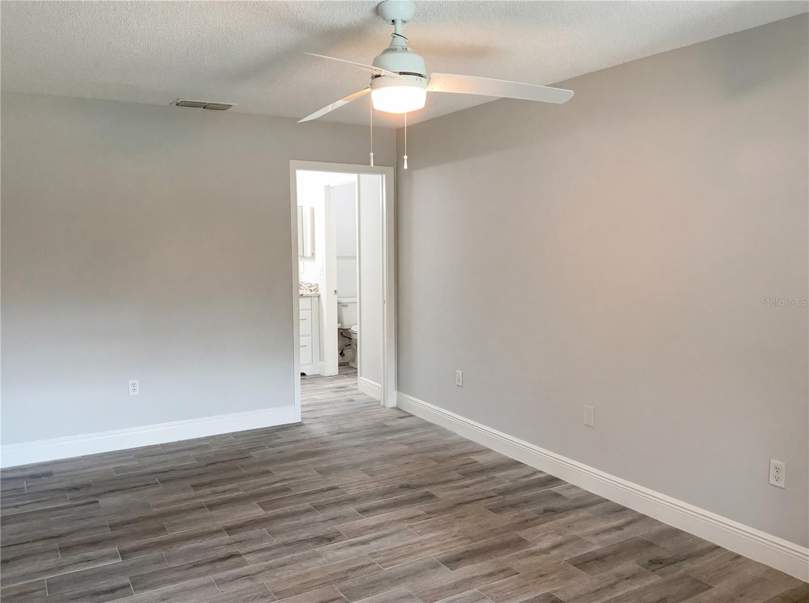 444 HUNTER CIR, KISSIMMEE, FL — photo 4