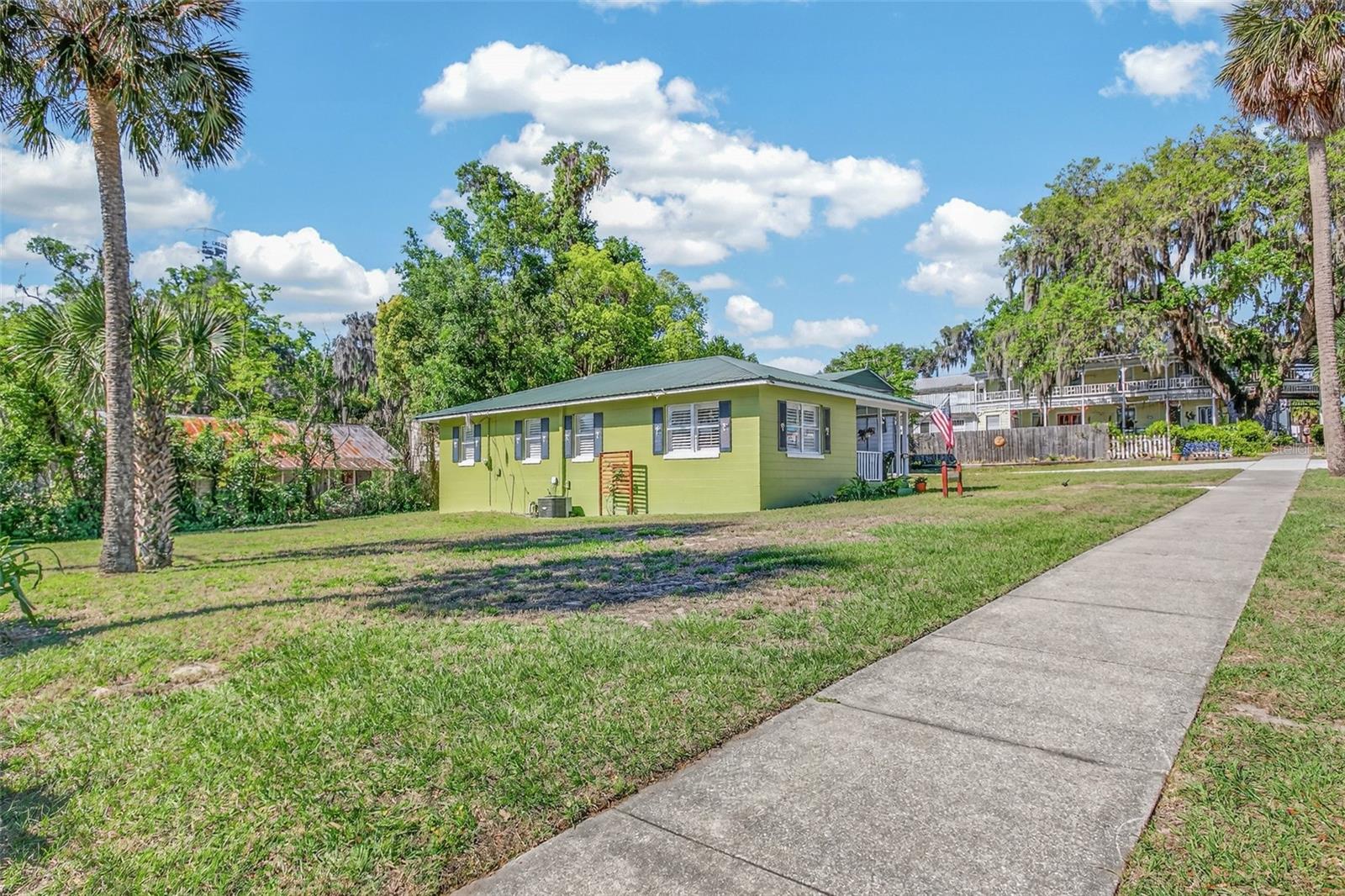 105 CENTRAL AVE, CRESCENT CITY, FL — photo 11