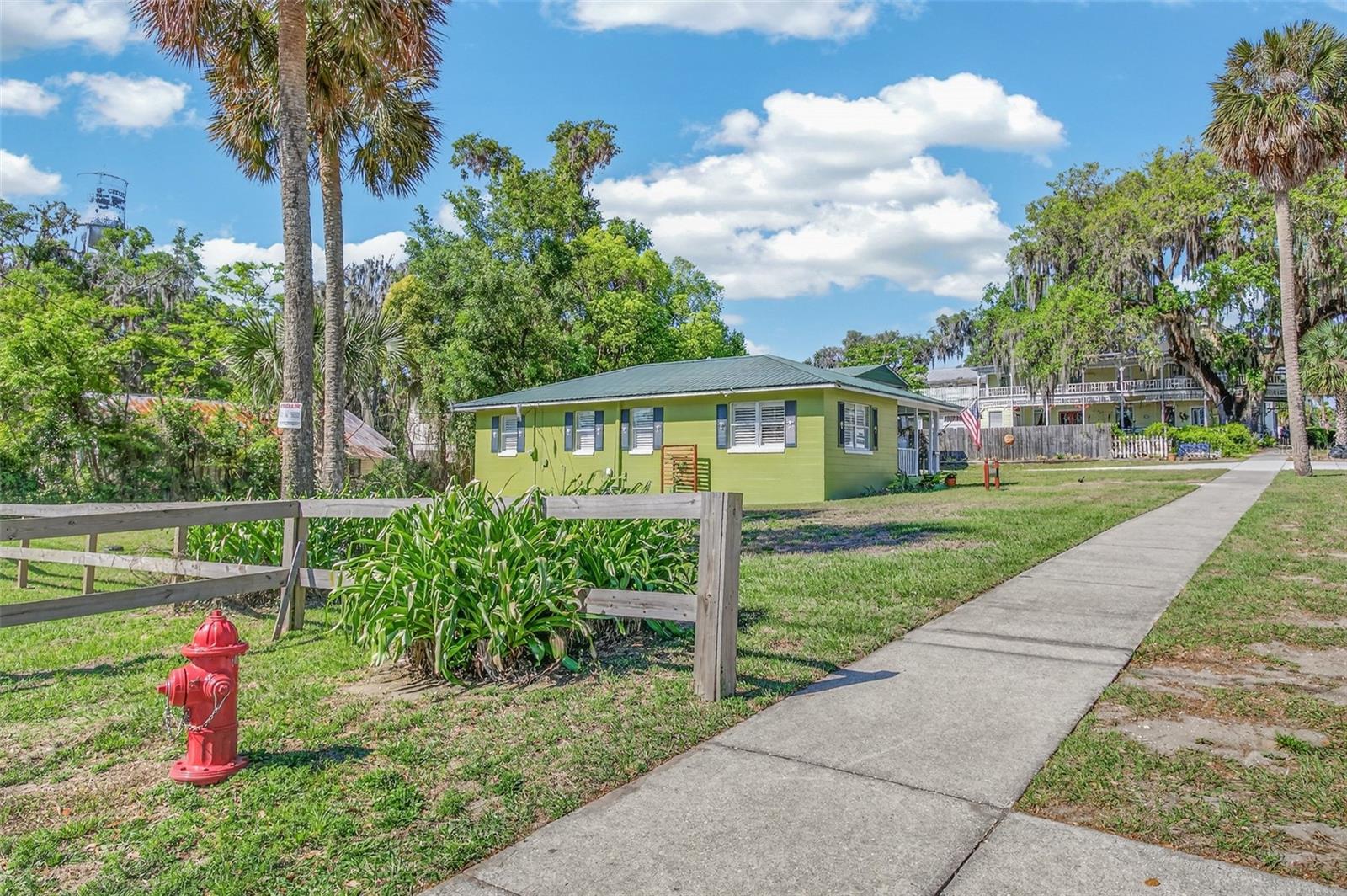 105 CENTRAL AVE, CRESCENT CITY, FL — photo 12