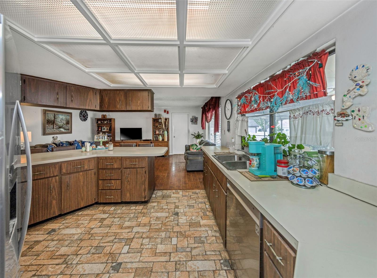 107 COUNTRY VILLAS DR, SAFETY HARBOR, FL — photo 6