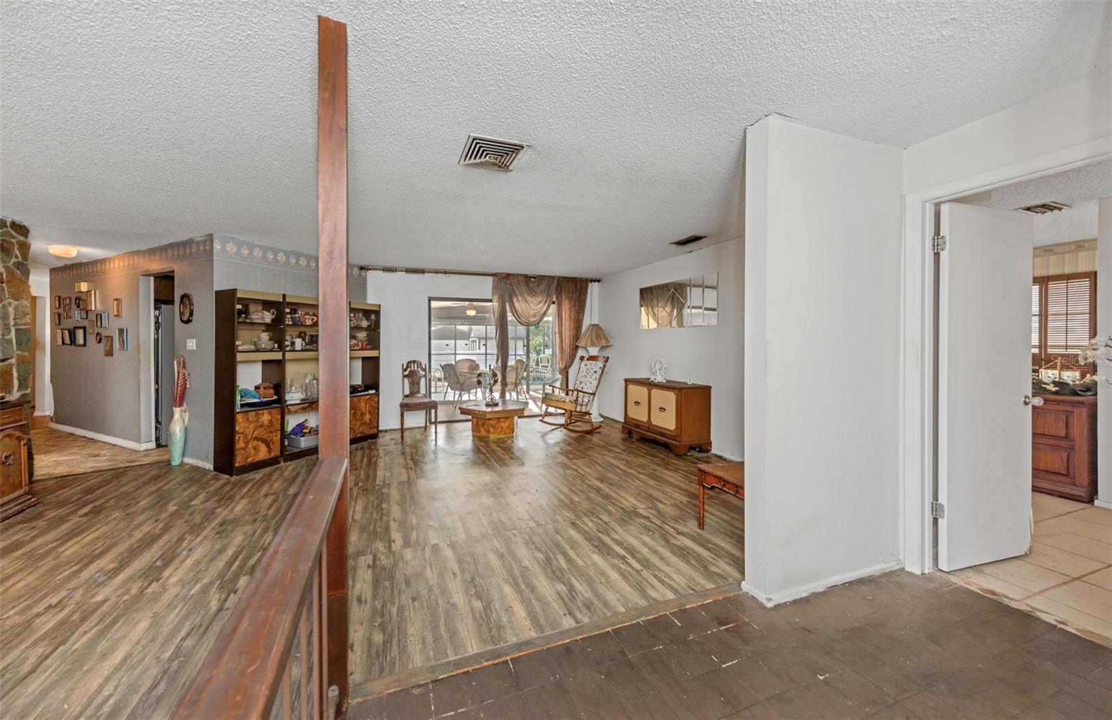 107 COUNTRY VILLAS DR, SAFETY HARBOR, FL — photo 21