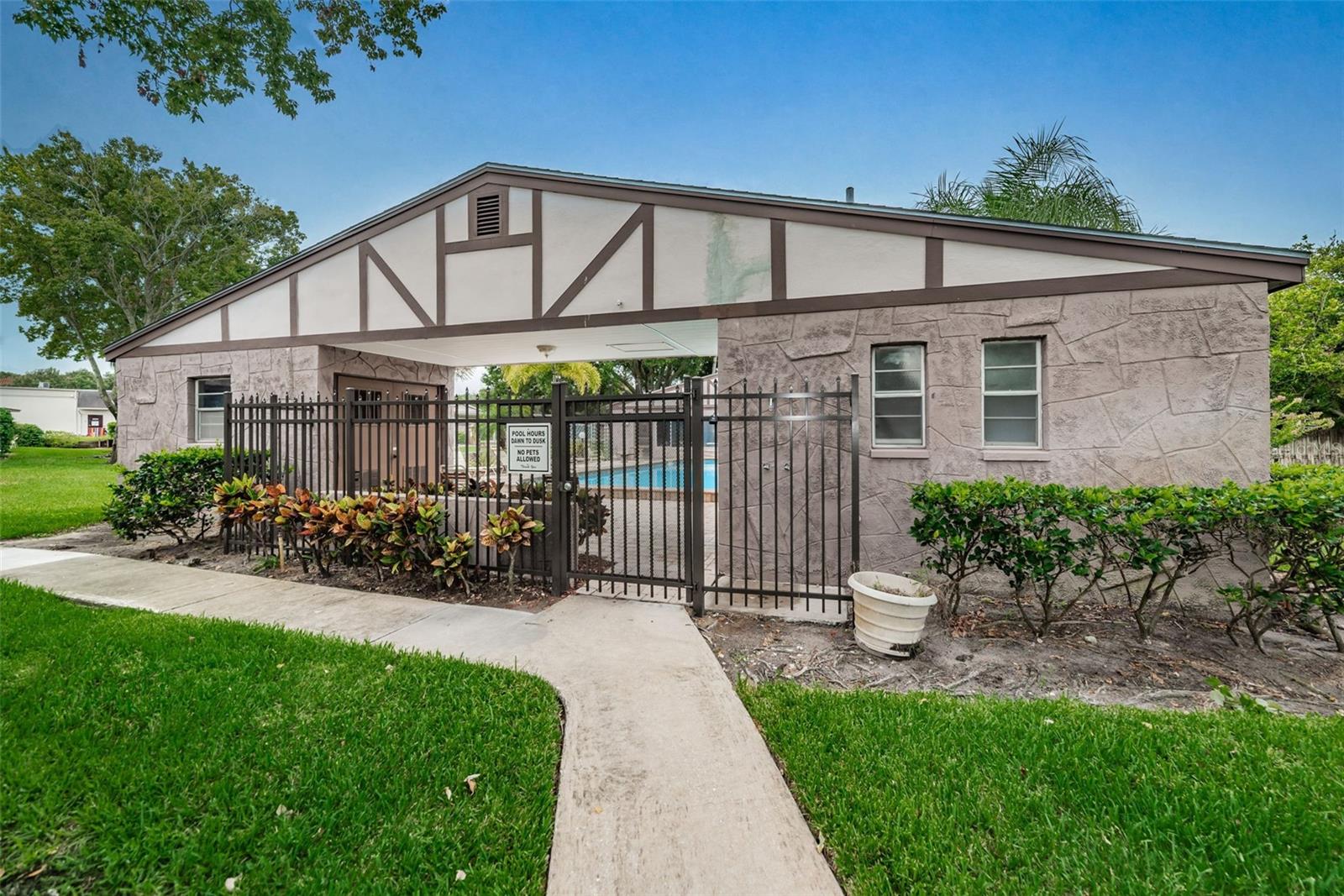 1127 KING ARTHUR CT #309, DUNEDIN, FL — photo 42