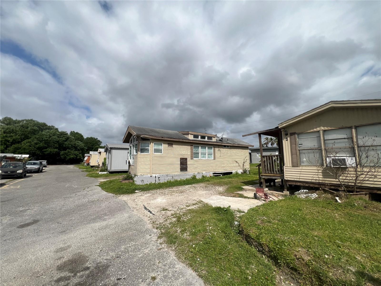 15992 W COLONIAL DR, OAKLAND, FL — photo 3
