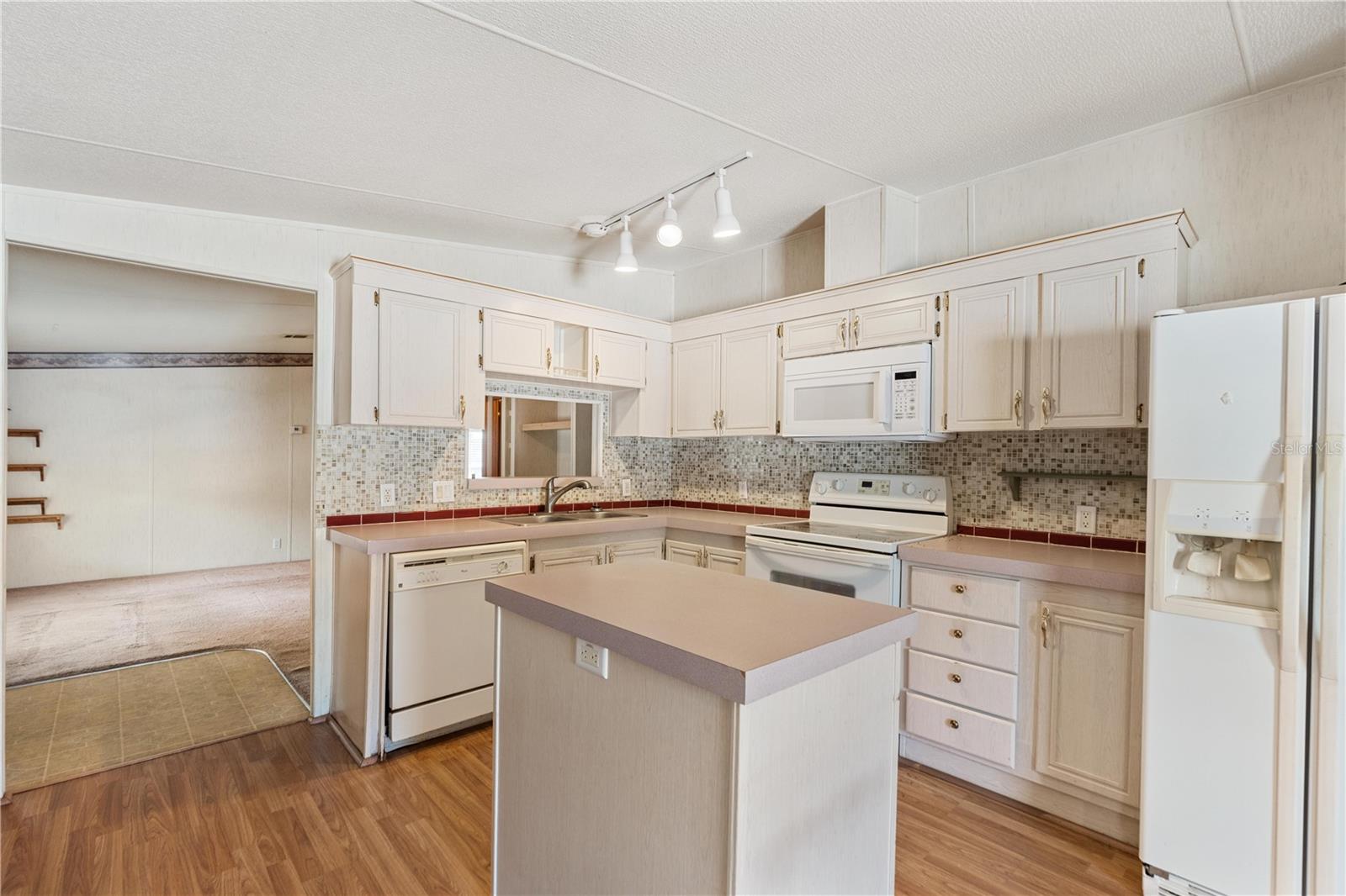 5205 BOTANY DR, HOLIDAY, FL — photo 8