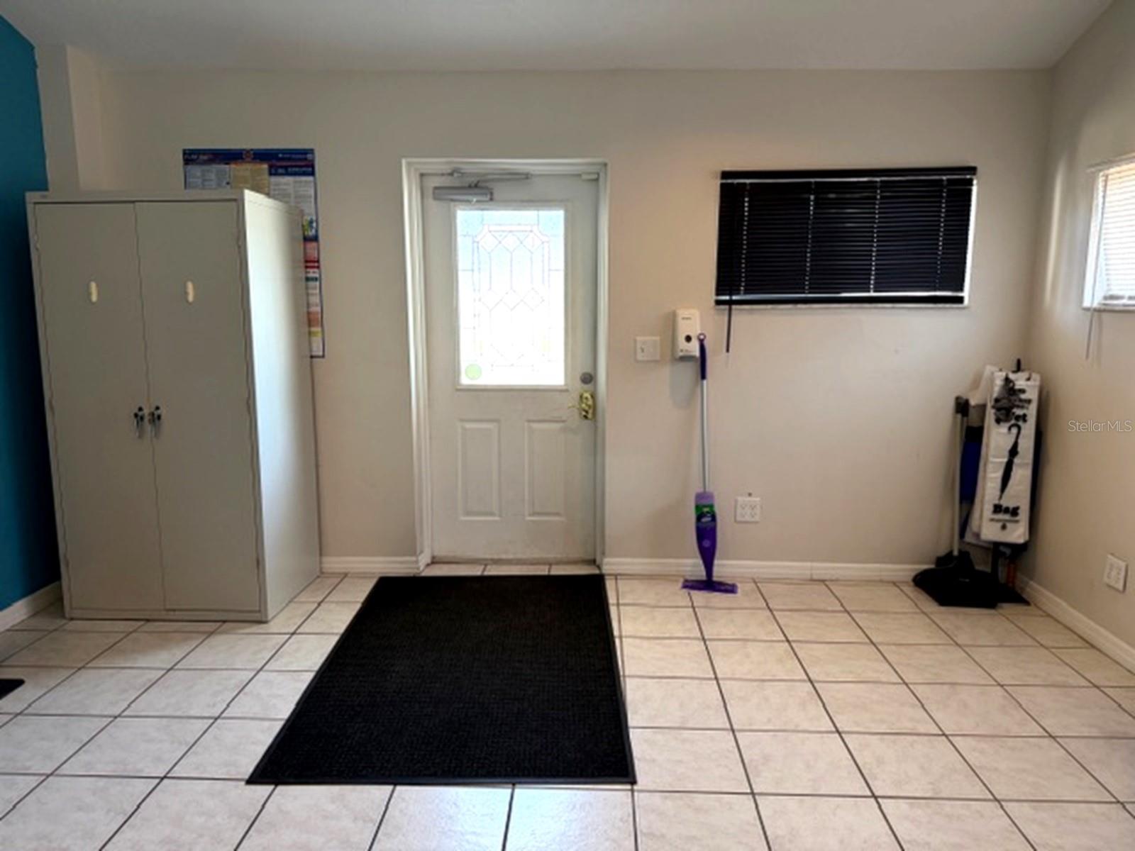 233 12TH ST SW, LARGO, FL — photo 5