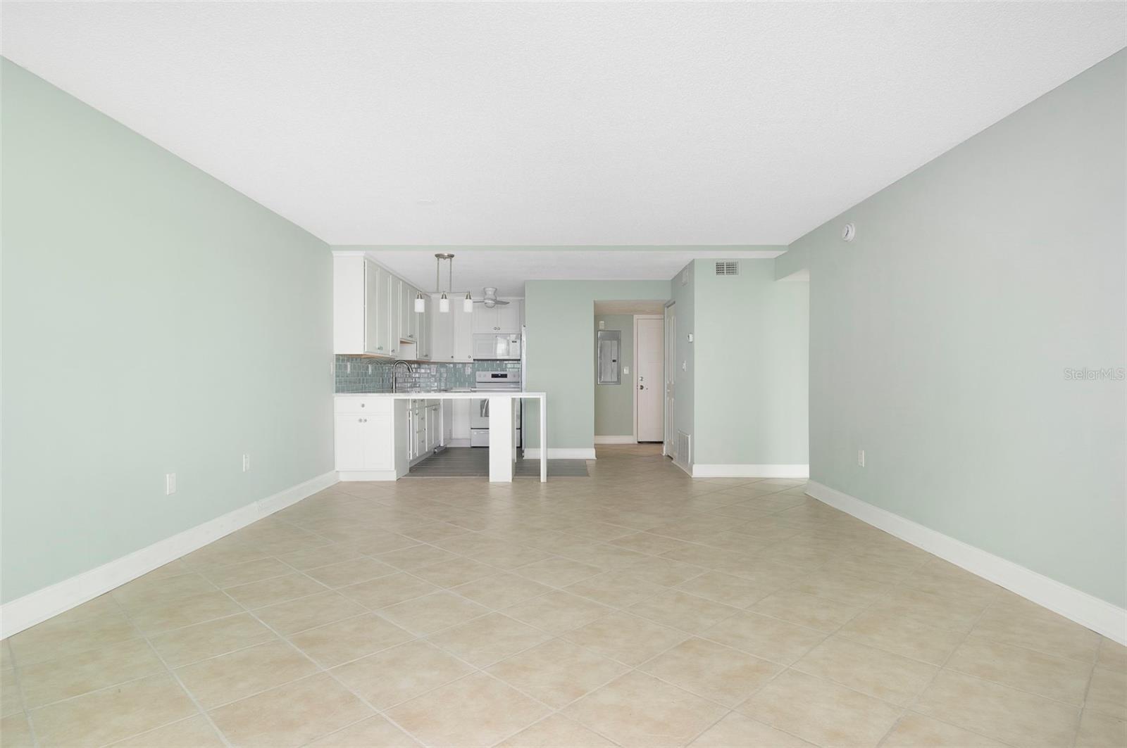 450 TREASURE ISLAND CSWY #105, TREASURE ISLAND, FL — photo 17