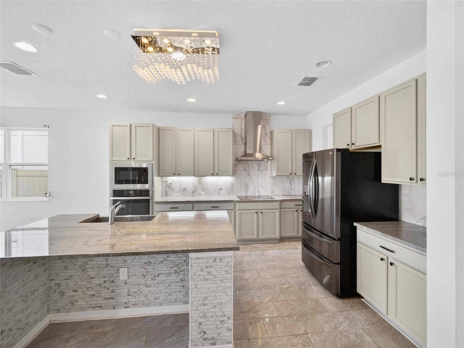 2556 LEYLAND CYPRESS LN, SANFORD, FL — photo 21