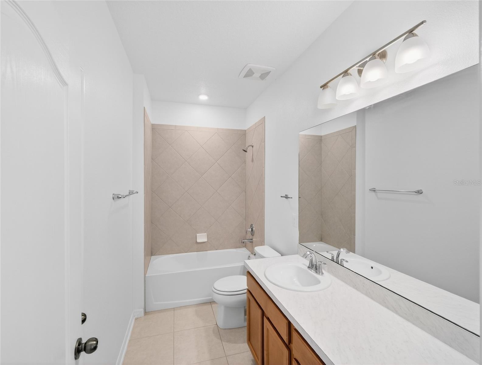 2556 LEYLAND CYPRESS LN, SANFORD, FL — photo 35