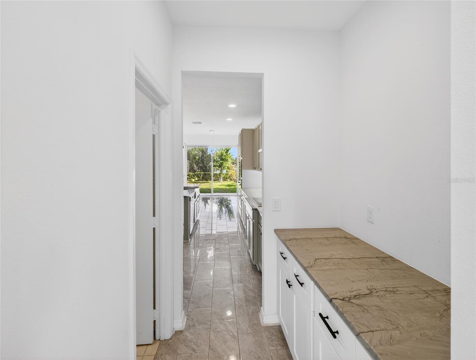 2556 LEYLAND CYPRESS LN, SANFORD, FL — photo 41