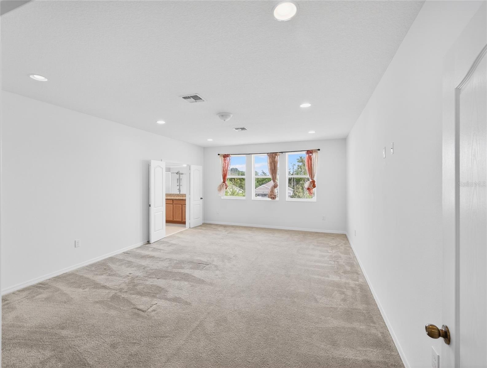 2556 LEYLAND CYPRESS LN, SANFORD, FL — photo 49