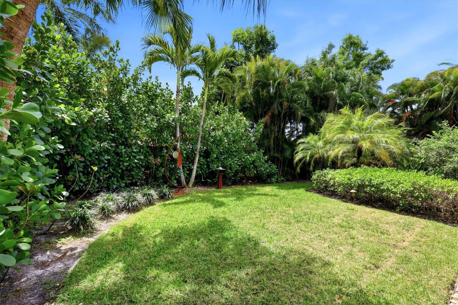 1880 LOMA LINDA ST, SARASOTA, FL — photo 31