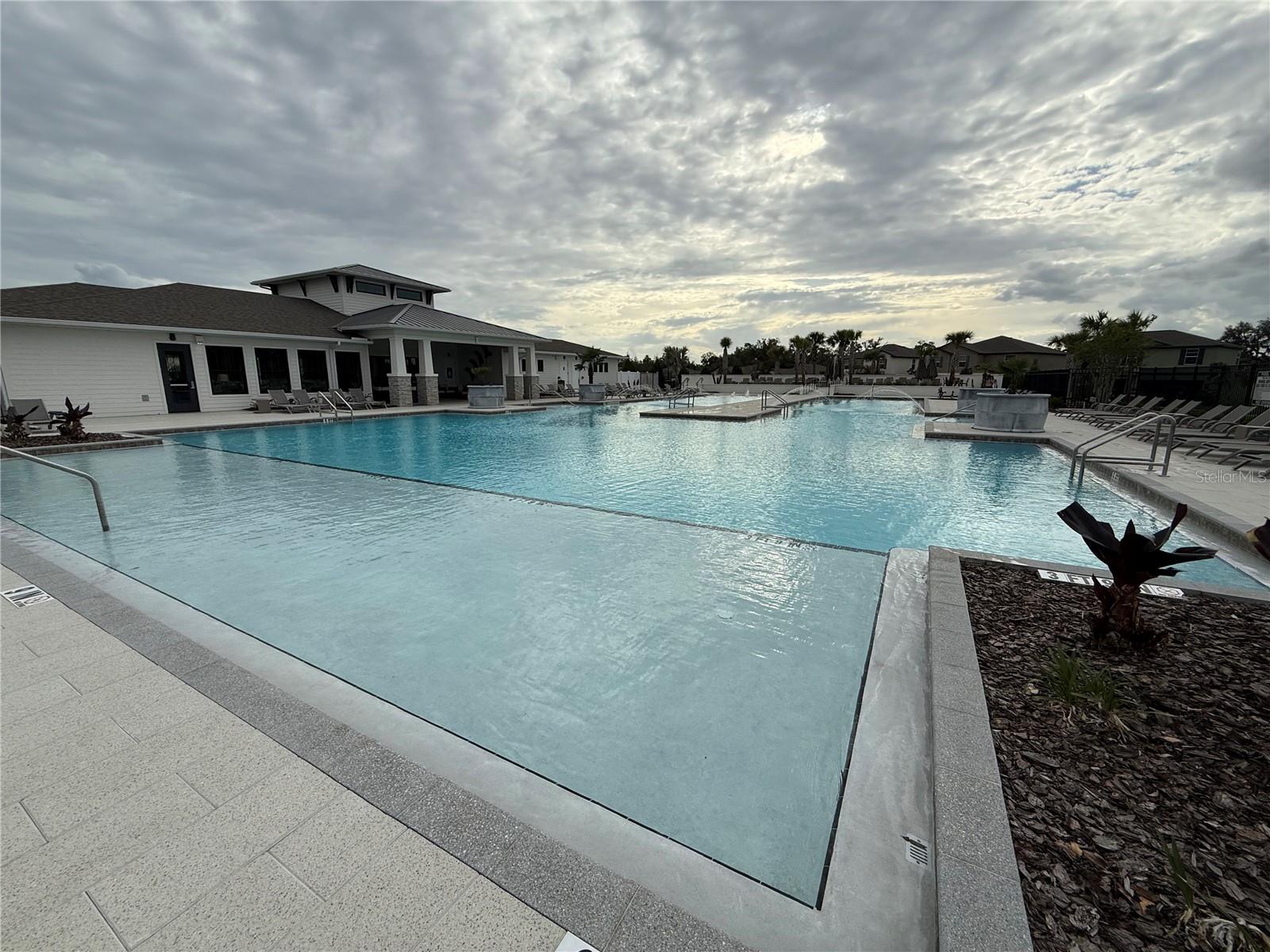 36370 WELL HILL WAY, ZEPHYRHILLS, FL — photo 49