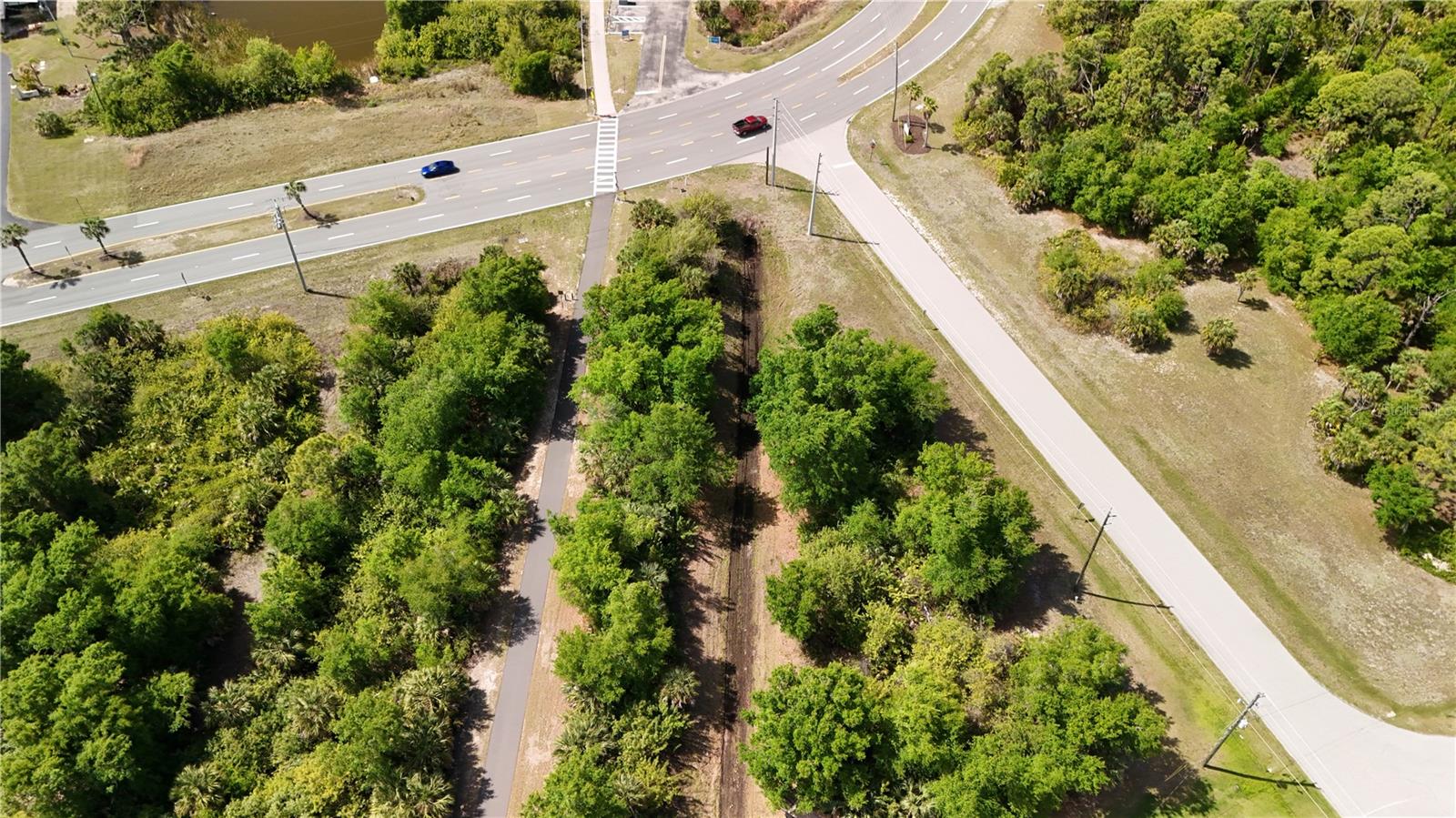 101 ANTILLA DR, ROTONDA WEST, FL — photo 11