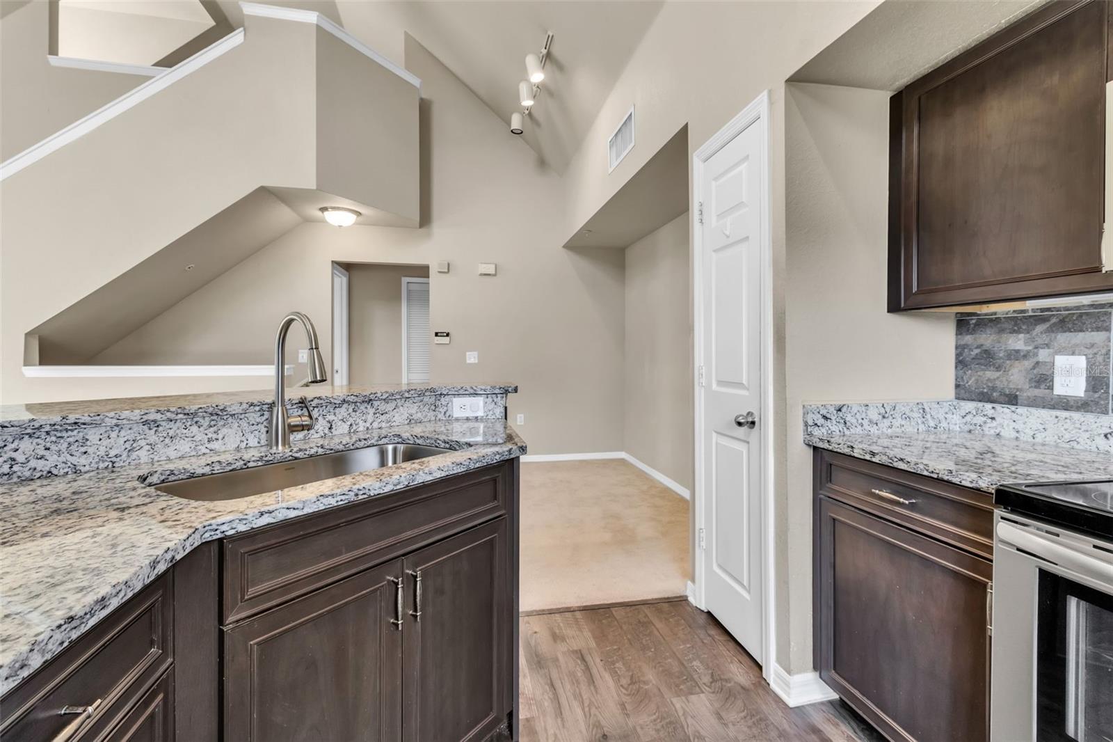 5511 ROSEHILL RD #203, SARASOTA, FL — photo 12