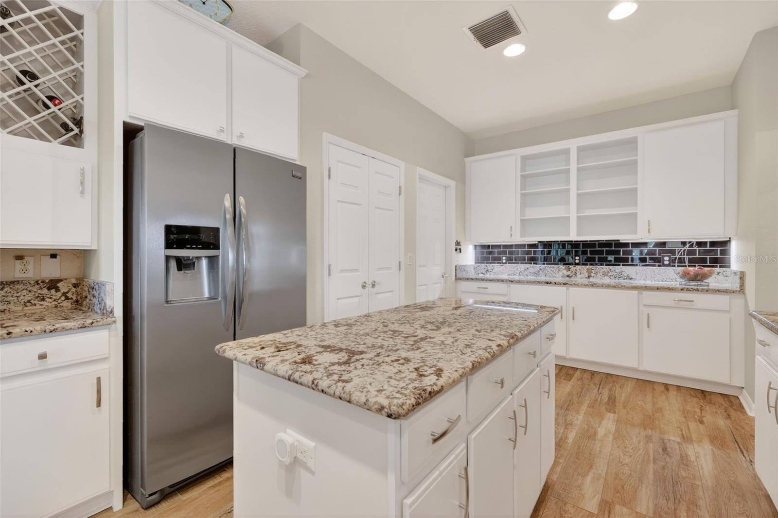 1880 EDGEWATER DR, MOUNT DORA, FL — photo 32