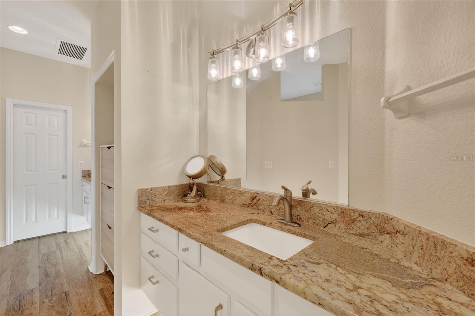 1880 EDGEWATER DR, MOUNT DORA, FL — photo 37