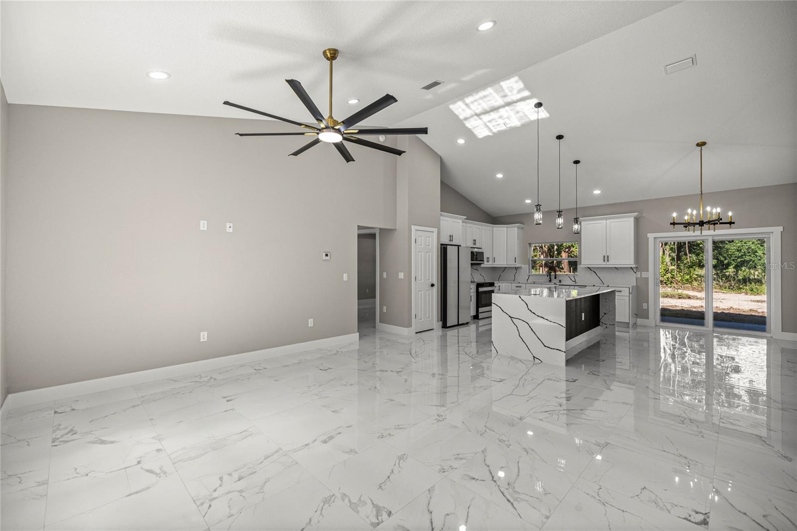 3981 SE 142ND LN, SUMMERFIELD, FL — photo 4