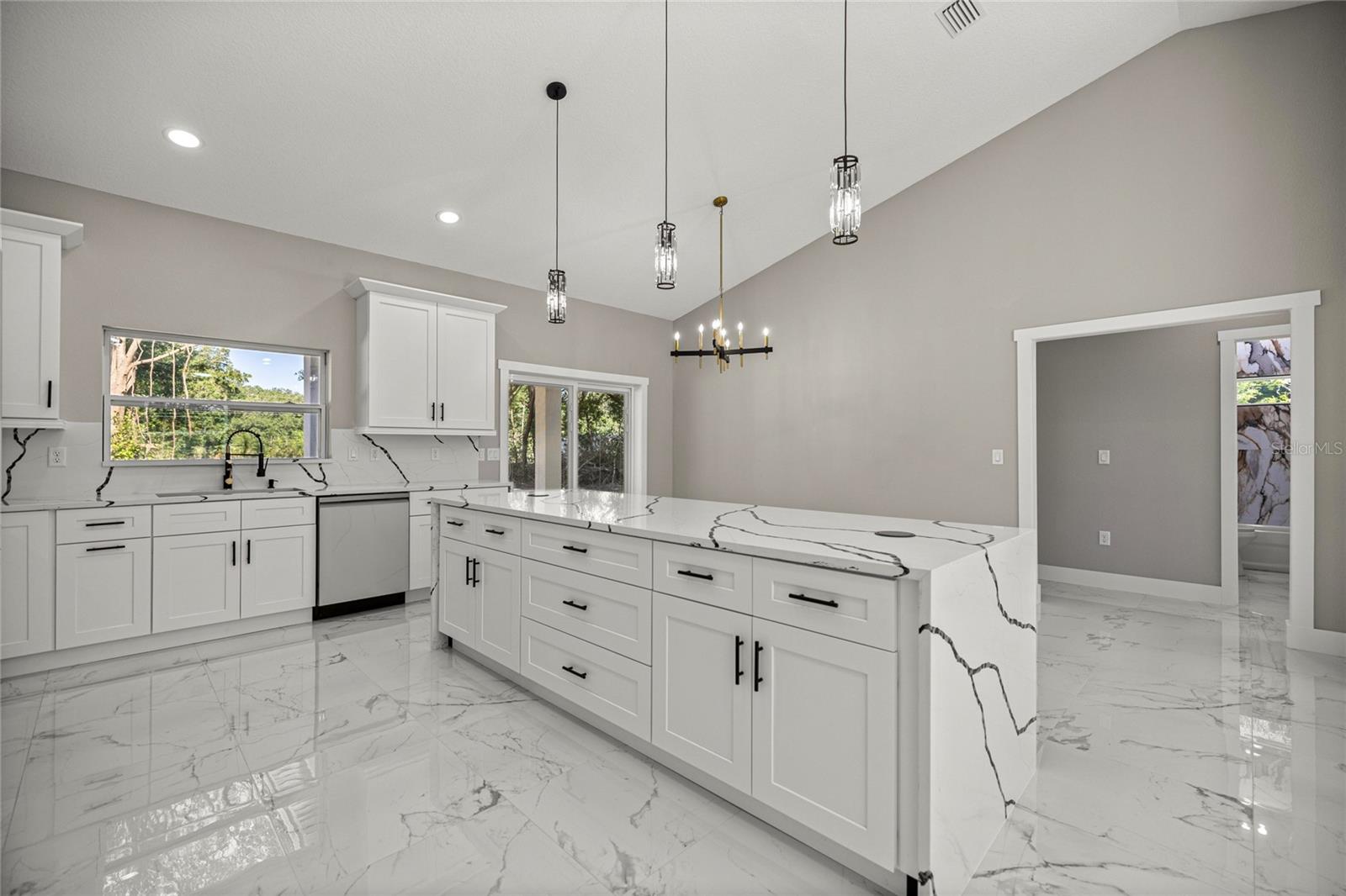 3981 SE 142ND LN, SUMMERFIELD, FL — photo 8