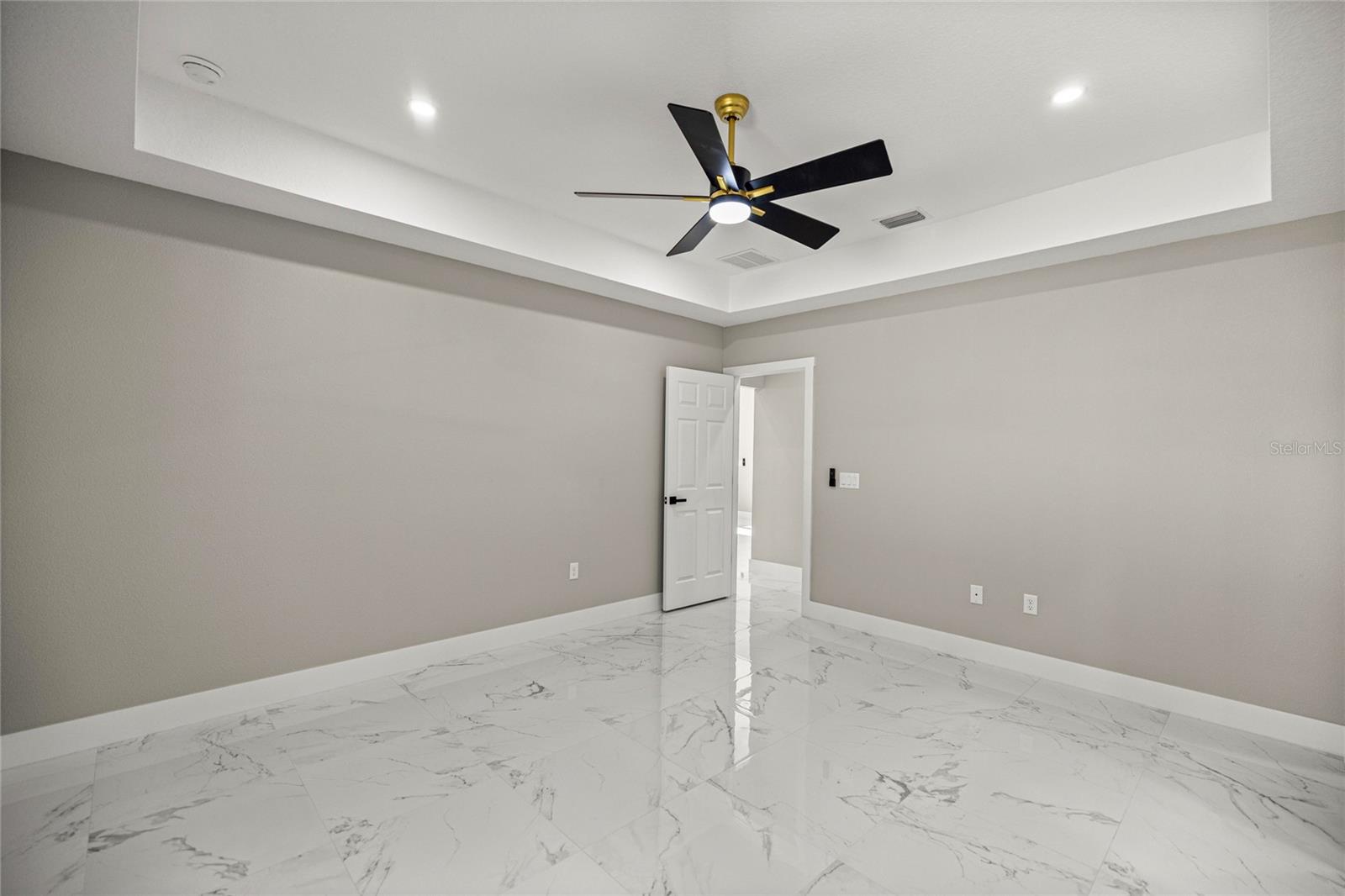 3981 SE 142ND LN, SUMMERFIELD, FL — photo 16