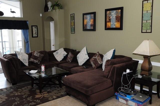 8015 INDIAN CREEK BLVD, KISSIMMEE, FL — photo 3