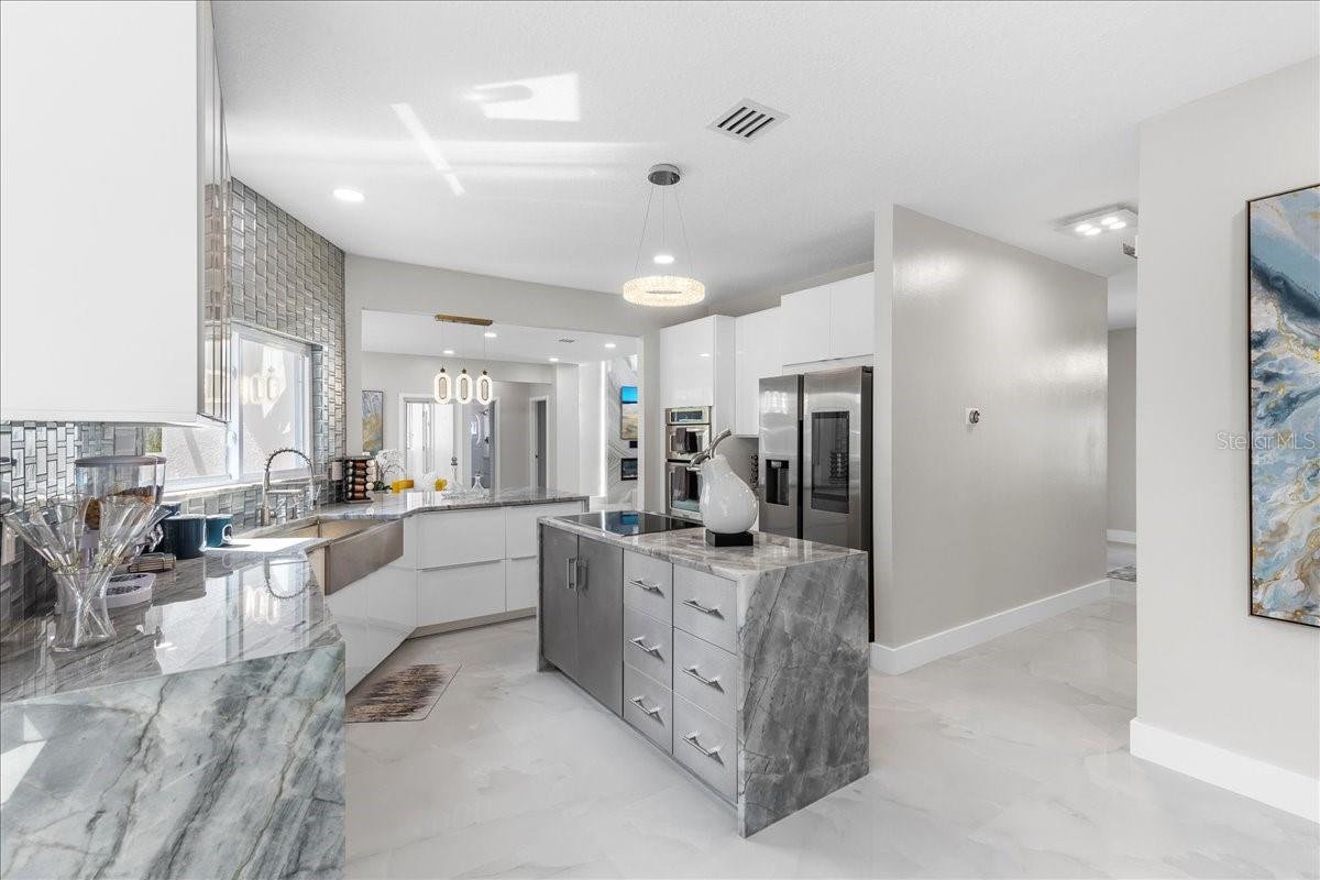 375 WELLINGTON AVE, OLDSMAR, FL — photo 12