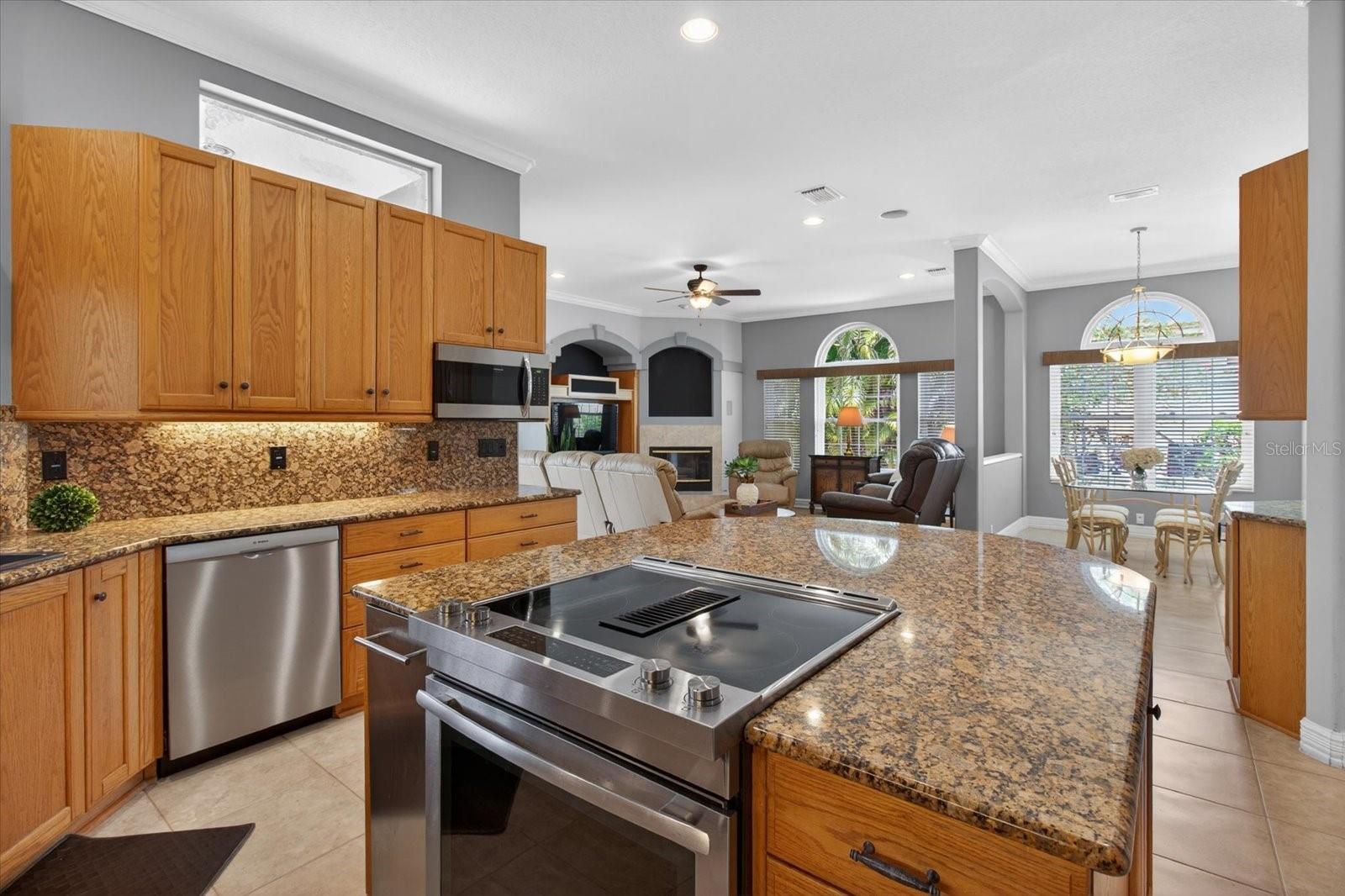4052 CAPITOL DR, PALM HARBOR, FL — photo 32