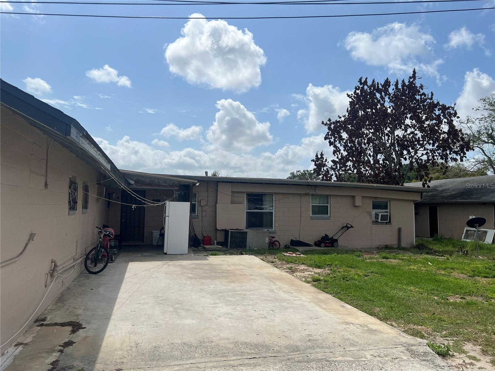 617 E MYERS BLVD, MASCOTTE, FL — photo 3