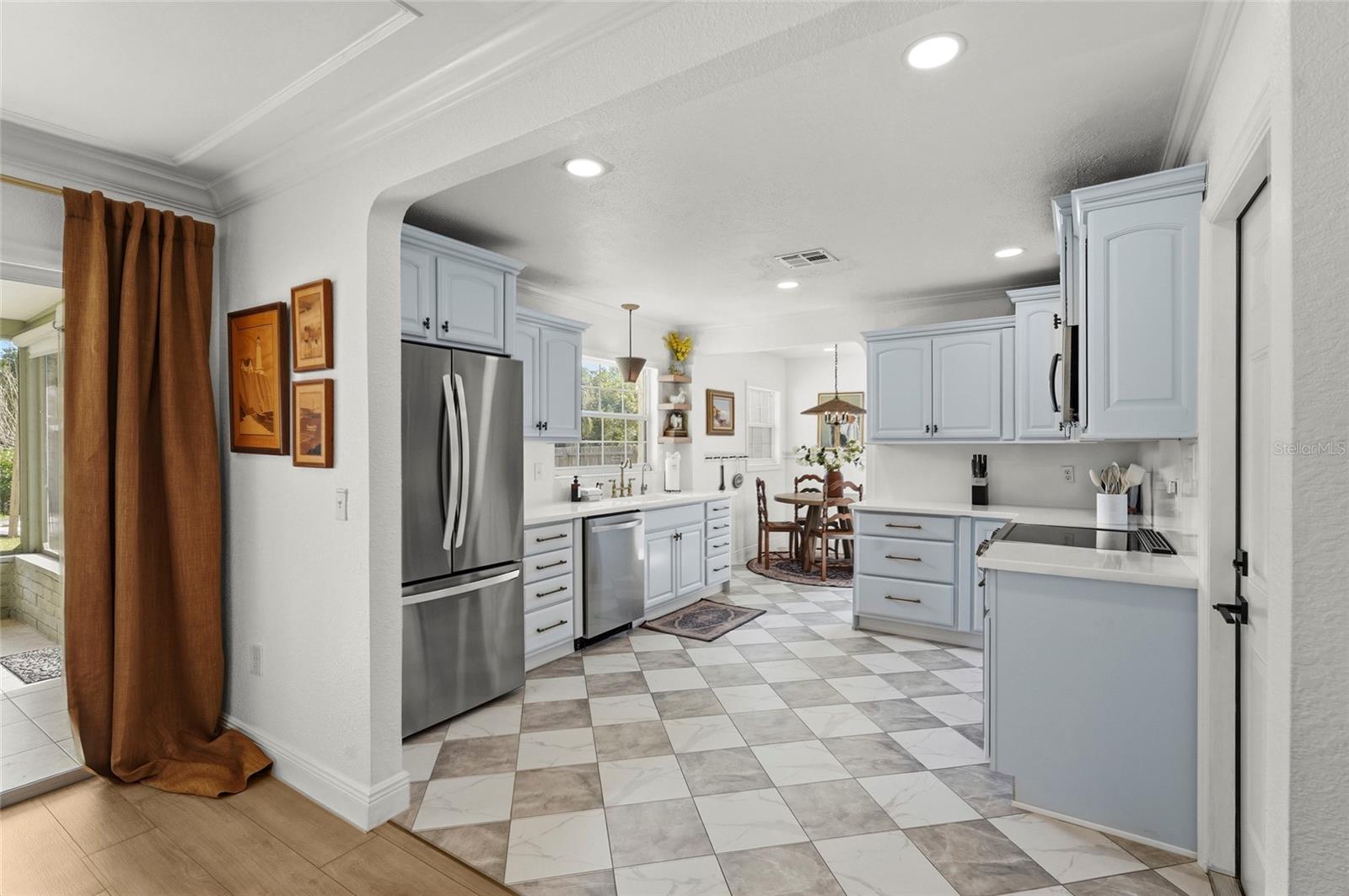 7746 WESTMORELAND DR, SARASOTA, FL — photo 10