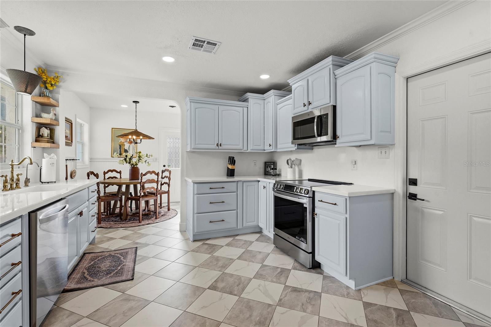 7746 WESTMORELAND DR, SARASOTA, FL — photo 11
