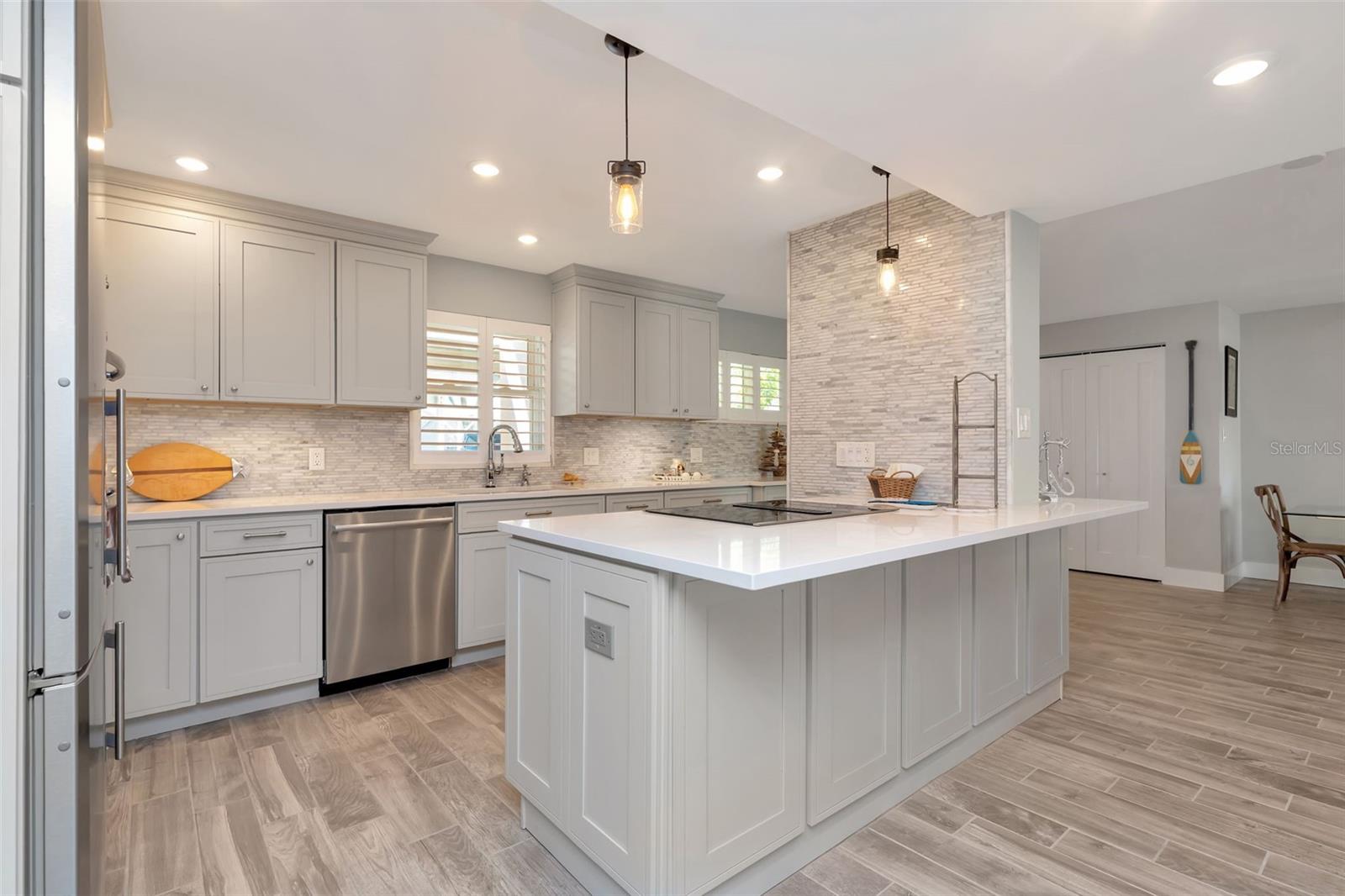 620 EDGEWATER DR #102, DUNEDIN, FL — photo 14