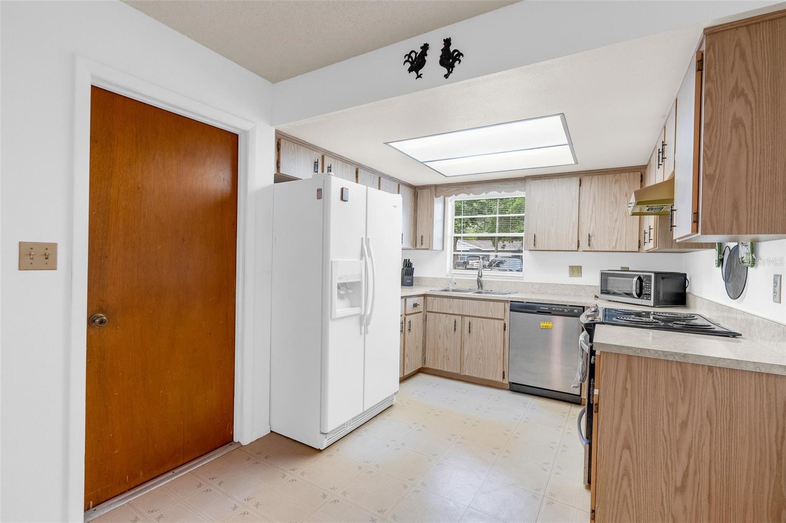 805 E 11TH AVE, NEW SMYRNA BEACH, FL — photo 11